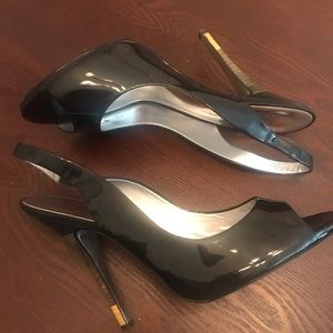 Great sling back 🖤💚💛